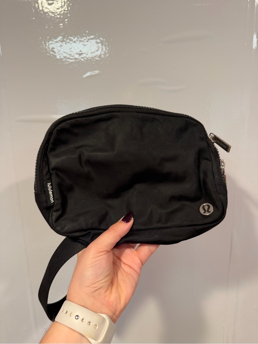 lululemon athletica Black 2L belt bag